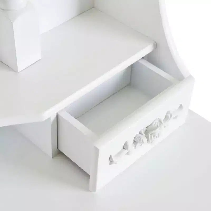 Coiffeuse européenne blanche laquée avec quatre tiroirs et miroir simple
