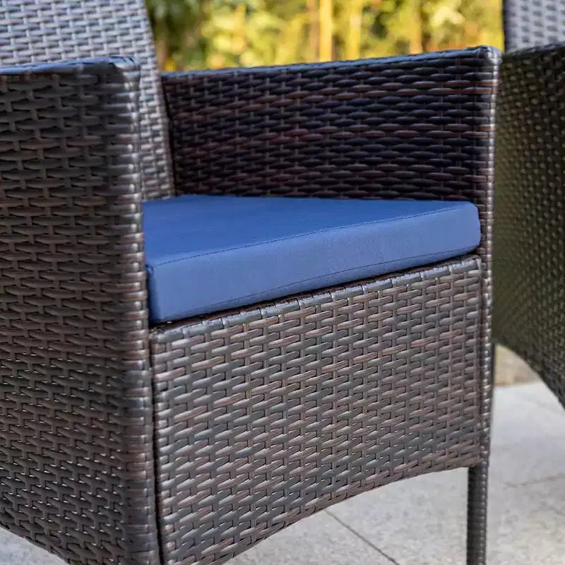 Ensemble de salle à manger 7 pièces pour terrasse avec table rectangulaire en acier et chaises latérales fermées en rotin bleu/marron - Captiva Designs