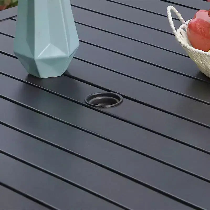 Ensemble de salle à manger d'extérieur 5 pièces avec table carrée à lattes métalliques et trou pour parasol de 4 cm – Captiva Designs : Ensemble de meubles de patio pour 4, acier thermolaqué
