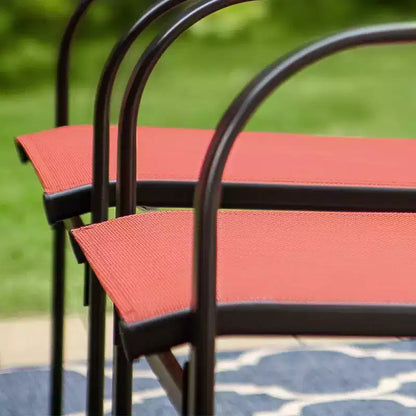Captiva Designs Table carrée spacieuse à lattes 9 pièces en métal avec trou pour parasol et chaises de salle à manger fixes en toile textile