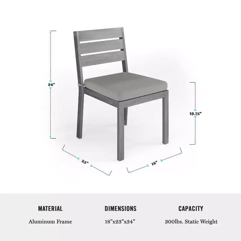 Ensemble de salle à manger d'extérieur Martha Stewart Bedford avec table de 180 cm et 8 chaises avec finition en aluminium brossé aspect bois et coussins résistants aux intempéries