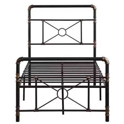 Cadre de lit moderne en fer avec tuyau d'eau et motif croisé, taille double, par Karl Home