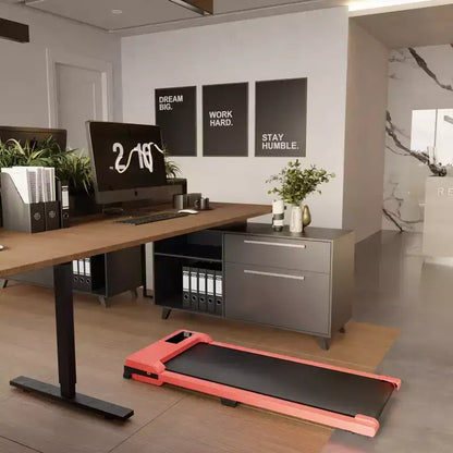 NAYSAYE Tapis de marche Zone de course spacieuse Capacité de poids de 100 kg pour les entraînements à la maison ou au bureau, rouge, 121 x 48,5 x 12,5 cm