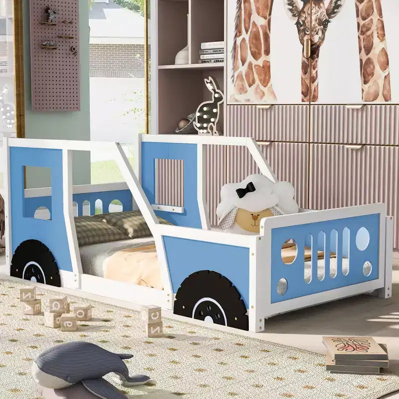 Cadre de lit plateforme Okak Twin/Full avec roulettes Lit en forme de voiture classique avec barrières pour enfants, lattes en bois solides sans bruit, assemblage facile, blanc
