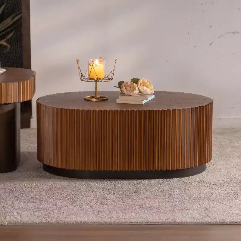 Ensemble de tables basses GDFStudio Spencer 2 pièces avec socle en bois à rayures ondulées