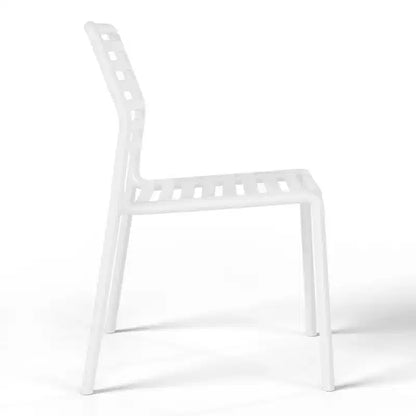 Ensemble de salle à manger d'extérieur et d'intérieur WestinTrends Playa 5 pièces avec table en métal et chaises d'appoint empilables en plastique