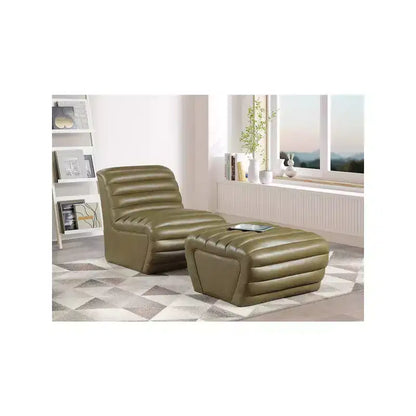 Pouf Meridian Furniture, modèle Vega en similicuir