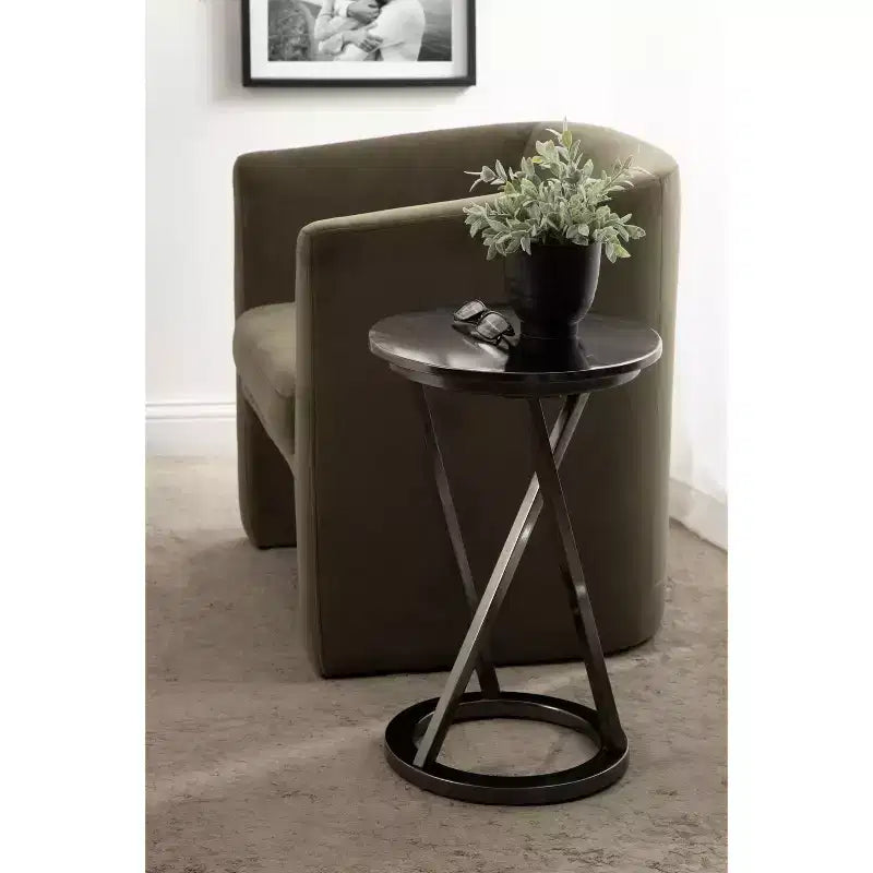 Kate and Laurel Aja Round Metal Side Table