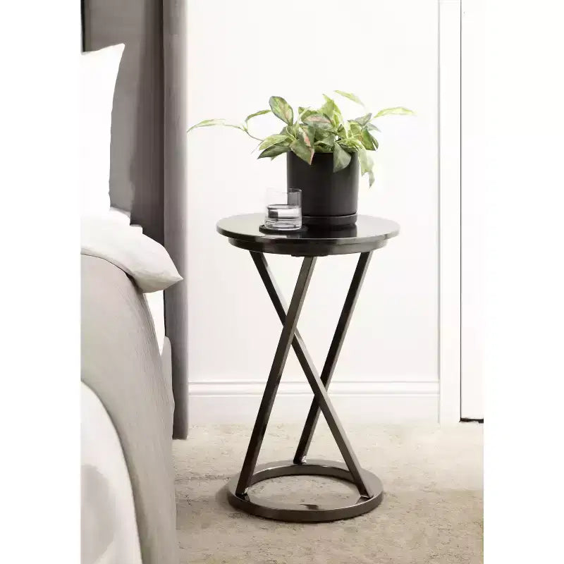 Kate and Laurel Aja Round Metal Side Table