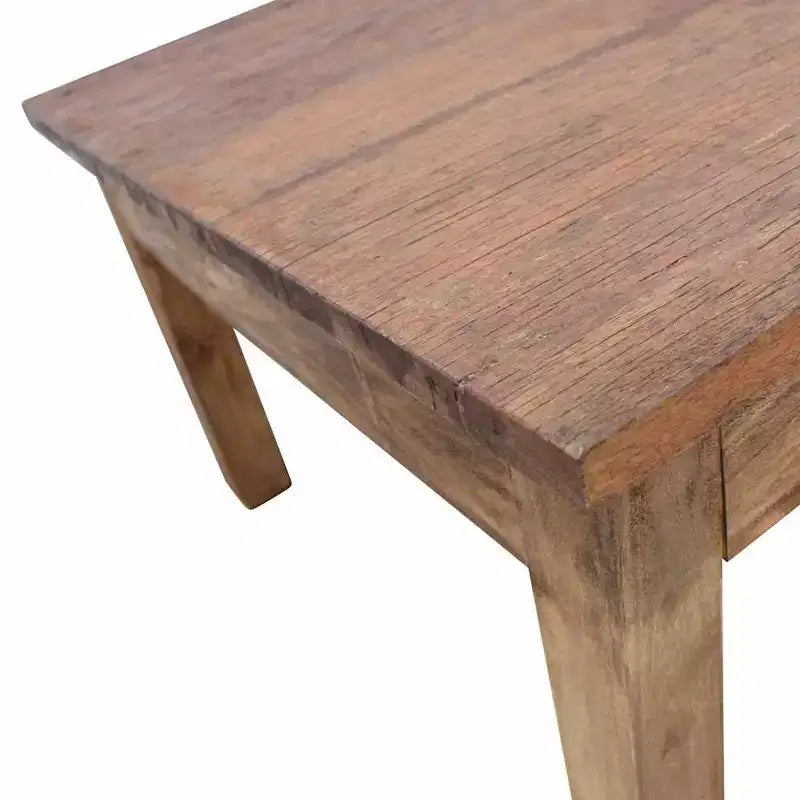 Coffee Table Various shades of brown Solid mahogany wood Medium