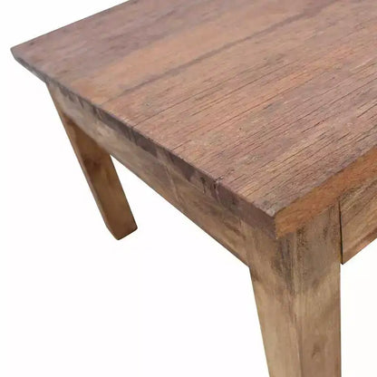 Coffee Table Various shades of brown Solid mahogany wood Medium