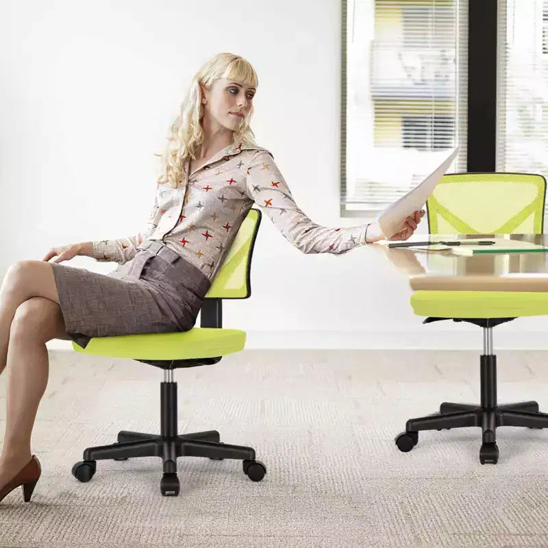 Chaise de bureau Okak dossier bas en maille, sans accoudoirs, chaise d'ordinateur avec support lombaire, chaise de bureau pour l'étude, la salle de lecture, le bureau