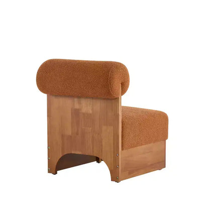 Fauteuil d'appoint Homy Casa avec dossier roulé et piètement en bois massif, revêtement en tissu bouclette