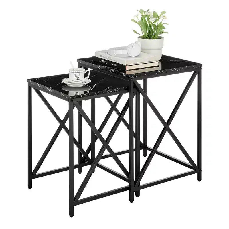 Ensemble de tables d'appoint gigognes carrées avec finition en marbre - Danya B.