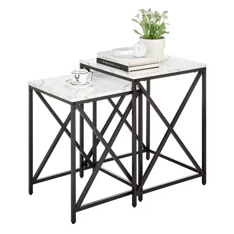 Ensemble de tables d'appoint gigognes carrées avec finition en marbre - Danya B.