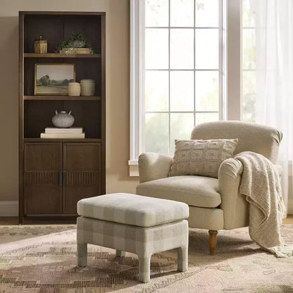 Bellfield pouf entièrement rembourré – Threshold conçu avec Studio McGee