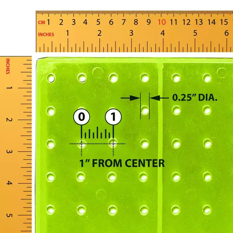 Présentoir de comptoir rotatif à quatre faces en pegboard avec crochets Azar Displays