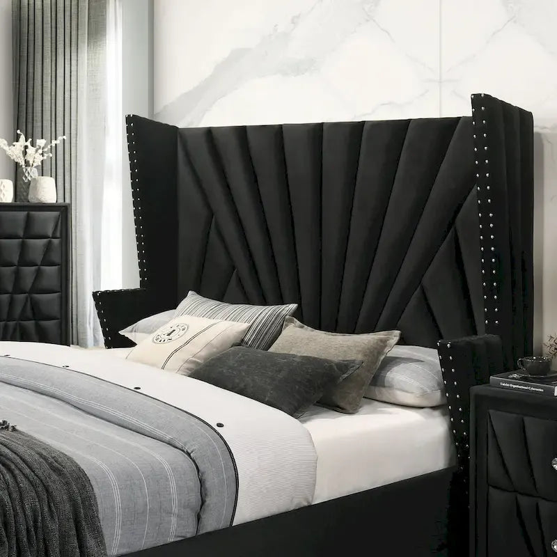 Furniture of America Ambrosia Traditional Fabric Upholstered Panel Bed