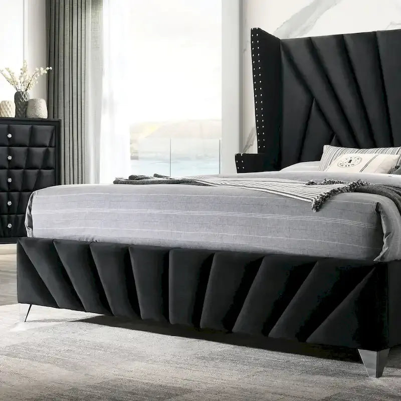 Furniture of America Ambrosia Traditional Fabric Upholstered Panel Bed
