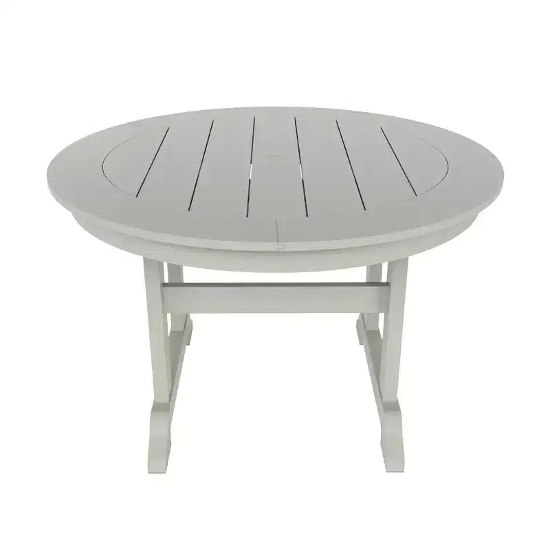 Ensemble de 5 pièces WestinTrends : Table de salle à manger ronde et fauteuils coquille pour extérieur