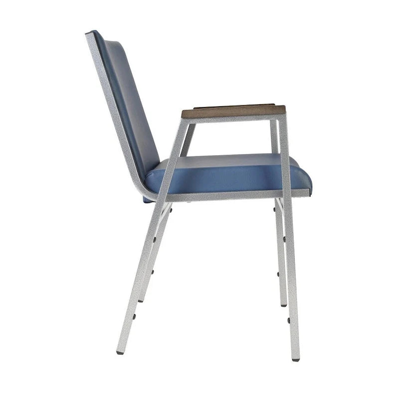 Chaise empilable robuste avec accoudoirs - 21P x 21L x 31H